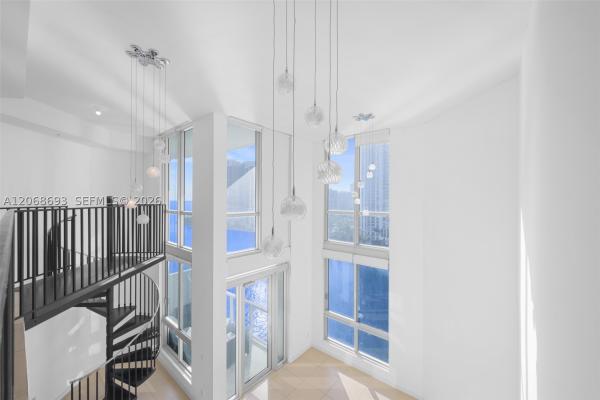 Met 1, 300 S Biscayne Blvd #L-1214, Miami, Florida 33131, image 1