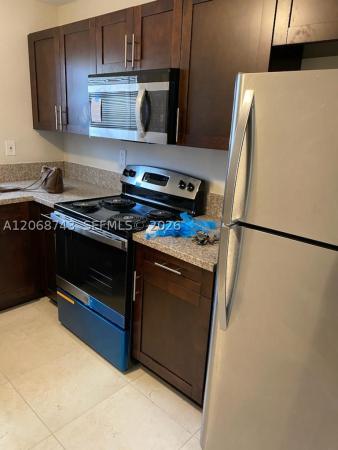 2416 NW 79th Ter #2418, Unincorporated Dade County, Florida 33147, image 3