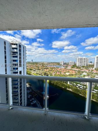Waterview 2, 20515 E Country Club Dr #1949, Aventura, Florida 33180, image 2