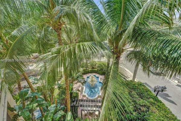 Puerta De Palmas, 888 S Douglas Rd #304, Coral Gables, Florida 33134, image 2