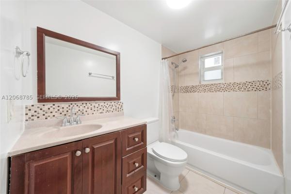 9375 Fontainebleau Blvd #L-301, Unincorporated Dade County, Florida 33172, image 3