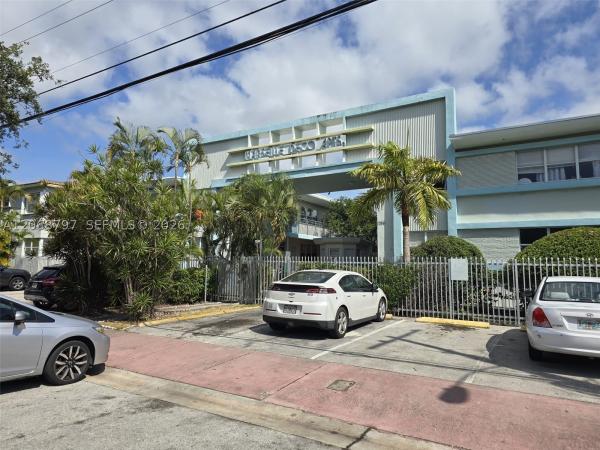 Marseille Deco, 1255 Marseille Dr #21, Miami Beach, Florida 33141, image 2