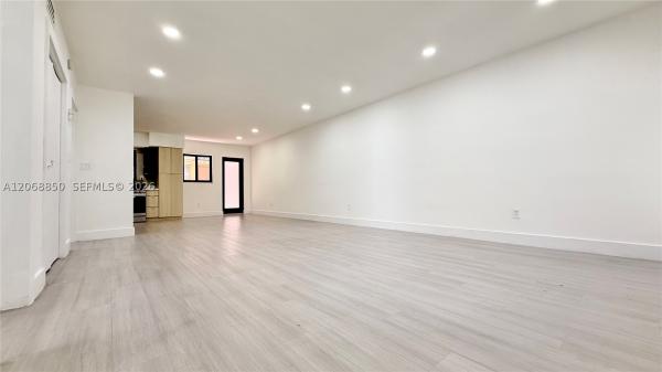 Ocean Beach, 609 Lenox Ave #2, Miami Beach, Florida 33139, image 2