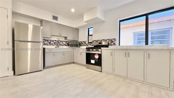 Ocean Beach, 609 Lenox Ave #4, Miami Beach, Florida 33139, image 2