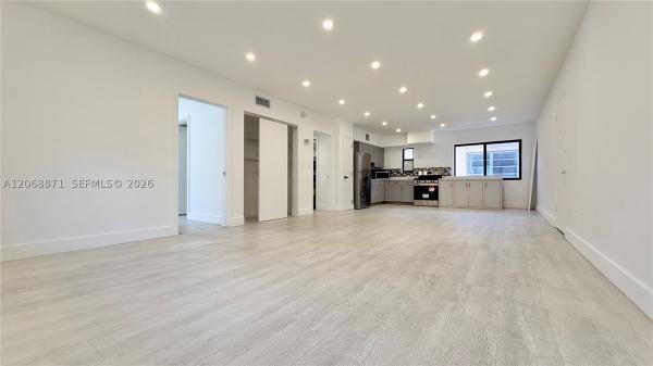 Ocean Beach, 609 Lenox Ave #4, Miami Beach, Florida 33139, image 3