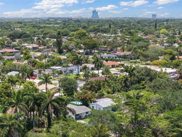 Central Golf Of Hollywood, 1116 N 31st Ave, Hollywood, Florida 33021, image 3