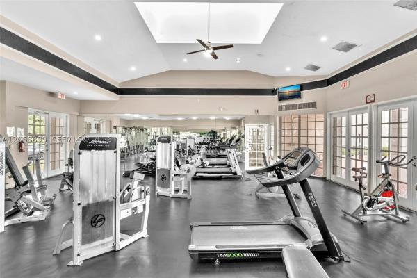 LakeView Club, 2881 N Oakland Forest Dr #112, Oakland Park, Florida 33309, image 2