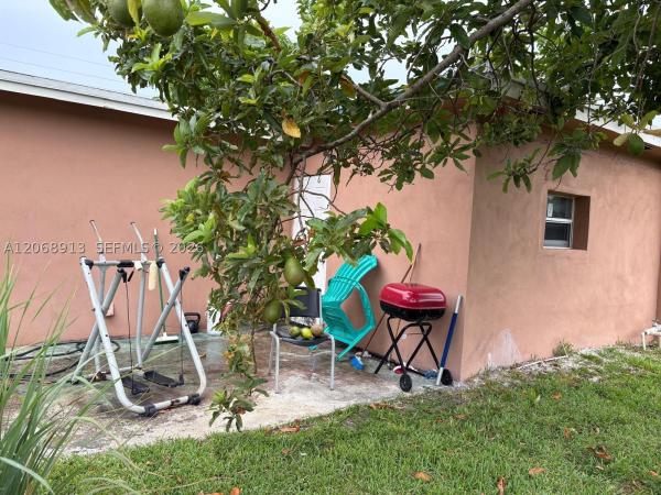 Gold Key Villas, 2745 NW 69th Ave, Sunrise, Florida 33313, image 3