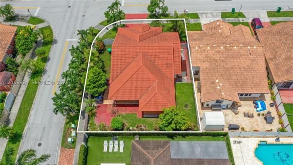 901 NW 128th Pl, Unincorporated Dade County, Florida 33182, image 2