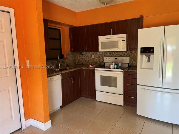 12135 SW 182nd Ter, Unincorporated Dade County, Florida 33177, image 3