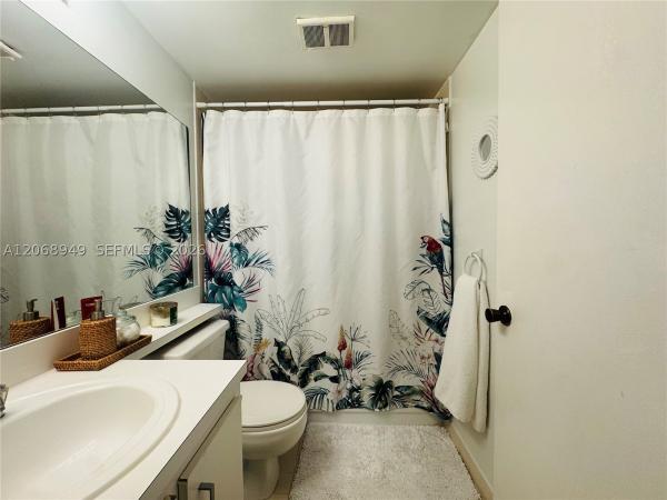 Hollywood Parc, 650 S Park Rd #26-5, Hollywood, Florida 33021, image 2