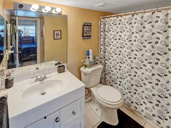 Lakewood Village Of Coral Springs, 10168 Twin Lakes Dr #13-A, Coral Springs, Florida 33071, image 2