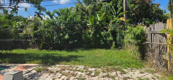 Bonnie Loch, 601 W Sample Rd, Deerfield Beach, Florida 33064, image 2