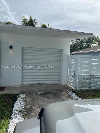 Irons Manor, 850 NE 127th St, North Miami, Florida 33161, image 1