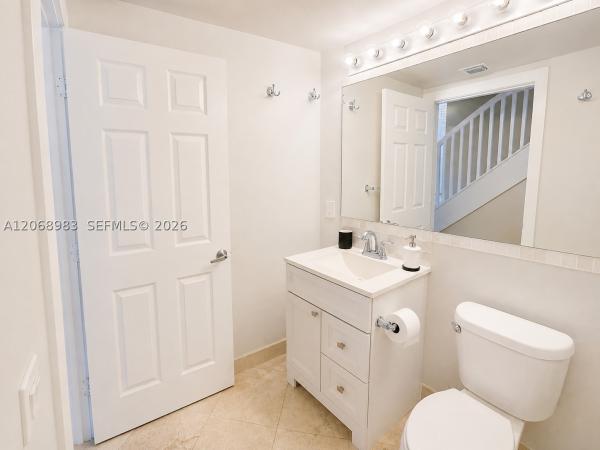 2080 Ocean Drive, 2069 S Ocean Dr #TH-18, Hallandale Beach, Florida 33009, image 2