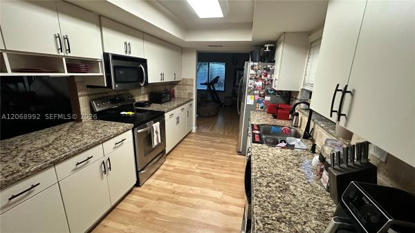 12817 SW 67th Ter, Unincorporated Dade County, Florida 33183, image 2