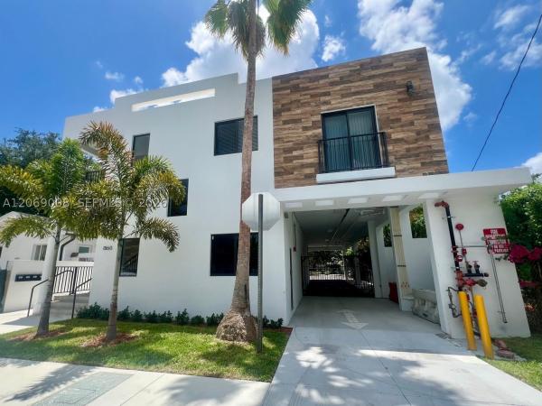 Marldale, 1860 NW 19th St #101, Miami, Florida 33125, image 2