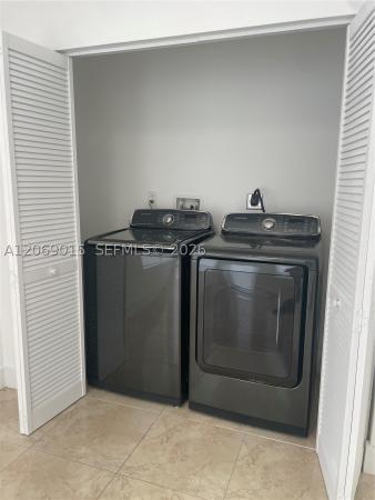 Poinciana Park, 1322 SE 1st Ave, Fort Lauderdale, Florida 33316, image 2
