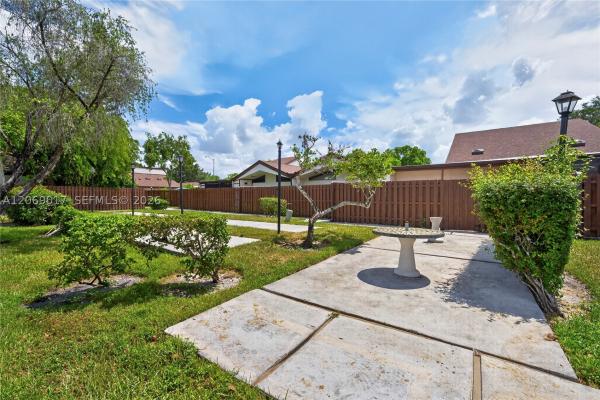 1725 NW 71st Ave #103, Plantation, Florida 33313, image 2