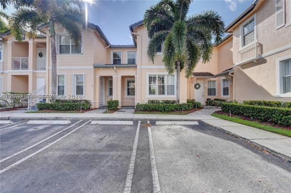 Fiji, 2884 SE 2nd Dr #27, Homestead, Florida 33033, image 1