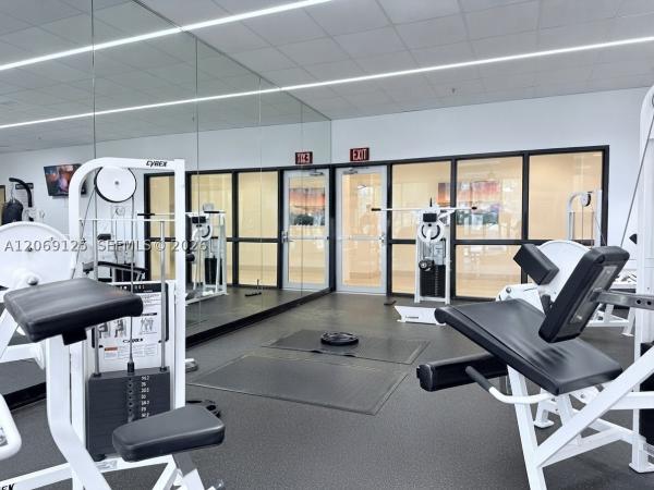 Ocean Reserve, 19370 Collins Ave #1627, Sunny Isles Beach, Florida 33160, image 2