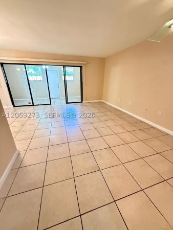 Hollywood Gardens, 3301 Raleigh St #4D, Hollywood, Florida 33021, image 2