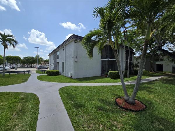 10375 N Kendall Dr #J7, Unincorporated Dade County, Florida 33176, image 3