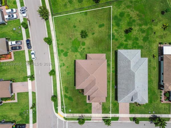 5206 Karlia Dr, Naples, Florida 34142, image 2