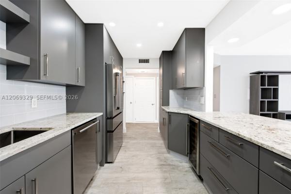 Royal Ambassador, 3700 Galt Ocean Dr #910, Fort Lauderdale, Florida 33308, image 2