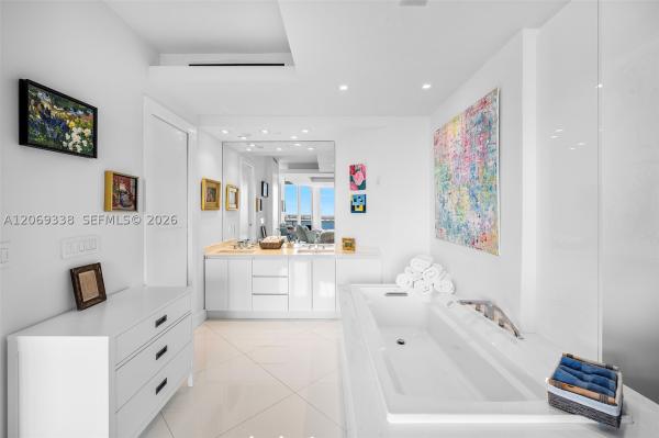 Blue Diamond, 4779 Collins Ave #PH-4306, Miami Beach, Florida 33140, image 2