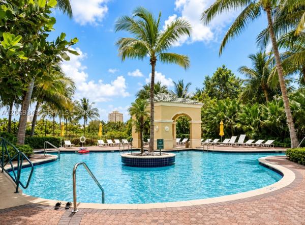 Turnberry On The Green, 19501 W Country Club Dr #210, Aventura, Florida 33180, image 3