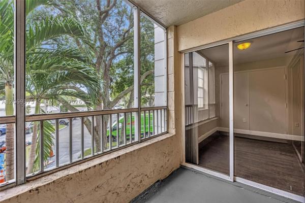 LakeView Club, 2850 N Oakland Forest Dr #208, Oakland Park, Florida 33309, image 2