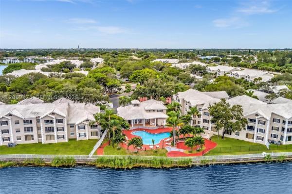 LakeView Club, 2850 N Oakland Forest Dr #208, Oakland Park, Florida 33309, image 1