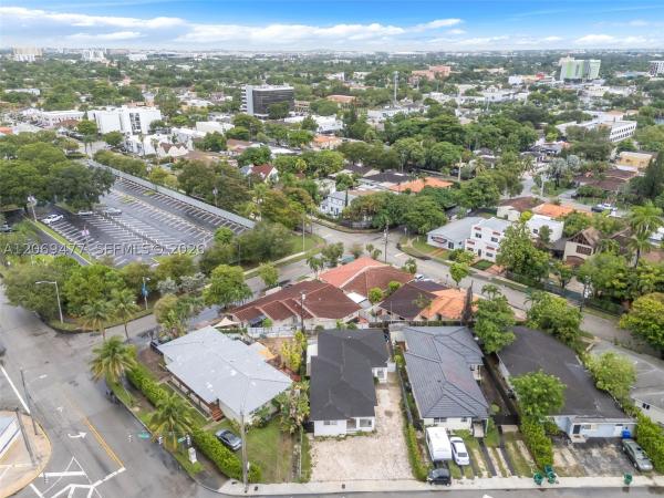 Beacom Manor, 540 Beacom Blvd, Miami, Florida 33135, image 2