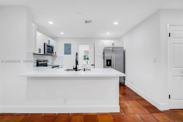 Island View, 850 SW 12th Ct, Fort Lauderdale, Florida 33315, image 3