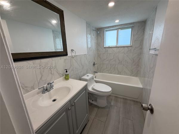 170 NE 174th St, Unincorporated Dade County, Florida 33162, image 1