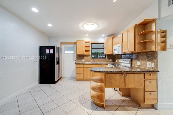 Forest Hill Village, 5677 Maypop Rd, West Palm Beach, Florida 33415, image 1