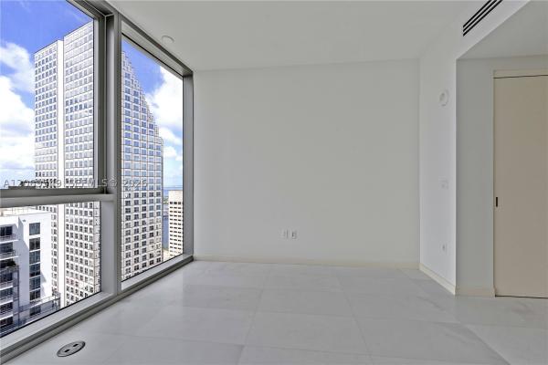 300 Biscayne Blvd Way #4404, Miami, Florida 33131, image 3