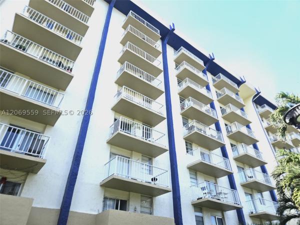 Yolanda Villas, 4550 NW 9th St #701E, Miami, Florida 33126, image 2