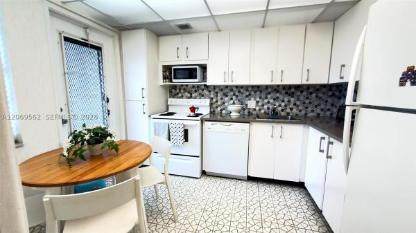 Palm-Aire Country Club 1, 2950 N Palm Aire Dr #605, Pompano Beach, Florida 33069, image 2