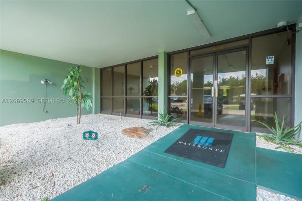 Watergate, 2771 Taft St #407, Hollywood, Florida 33020, image 2