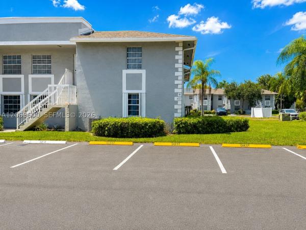 464 NE 210th Cir Ter #201-10A, Unincorporated Dade County, Florida 33179, image 1