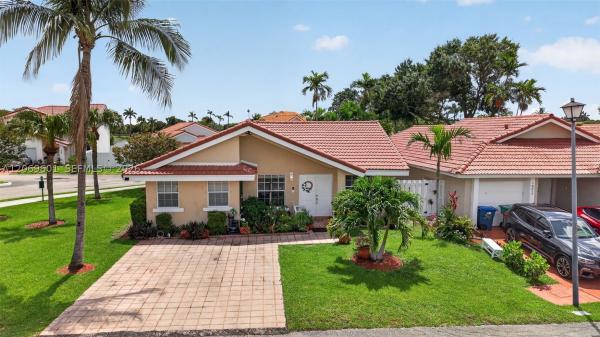 18847 NW 83rd Pl, Hialeah, Florida 33015, image 2