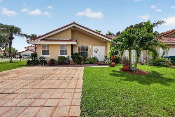 18847 NW 83rd Pl, Hialeah, Florida 33015, image 3