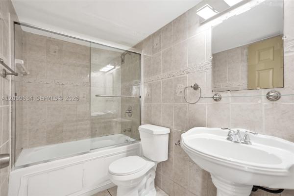 Crestview Towers, 2025 NE 164th St #710, North Miami Beach, Florida 33162, image 2