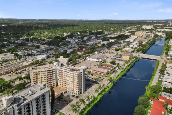 Crestview Towers, 2025 NE 164th St #710, North Miami Beach, Florida 33162, image 3