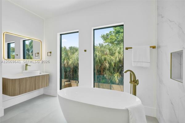 1821 NE 26th Ave, Fort Lauderdale, Florida 33305, image 2