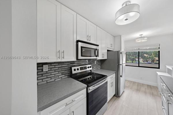 Racquet Club At Bonaventure, 185 Lakeview Dr #201, Weston, Florida 33326, image 3