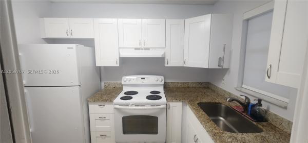 1555 N 12th Ct #8B, Hollywood, Florida 33019, image 3
