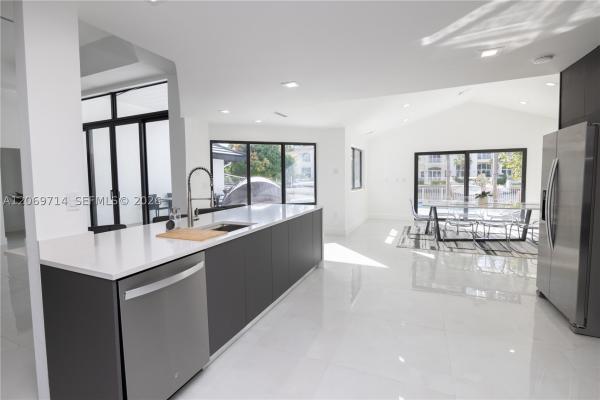 Golden Isles Estates, 201 Holiday Dr, Hallandale Beach, Florida 33009, image 2